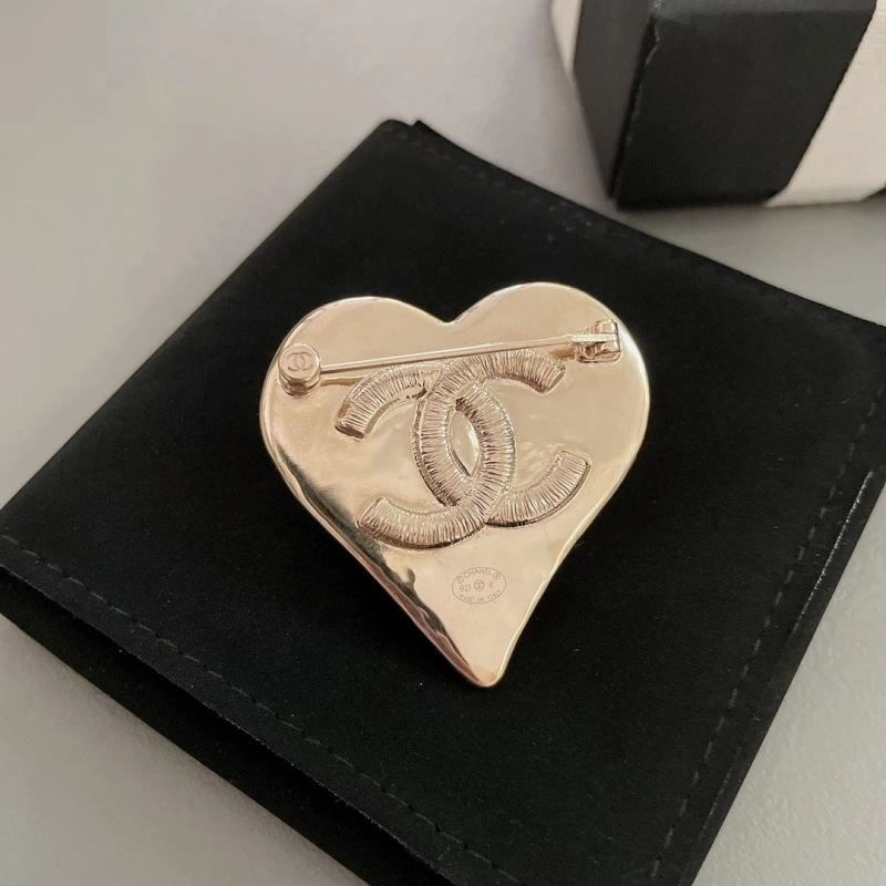 Lightweight Chxnxl Brooches 292721