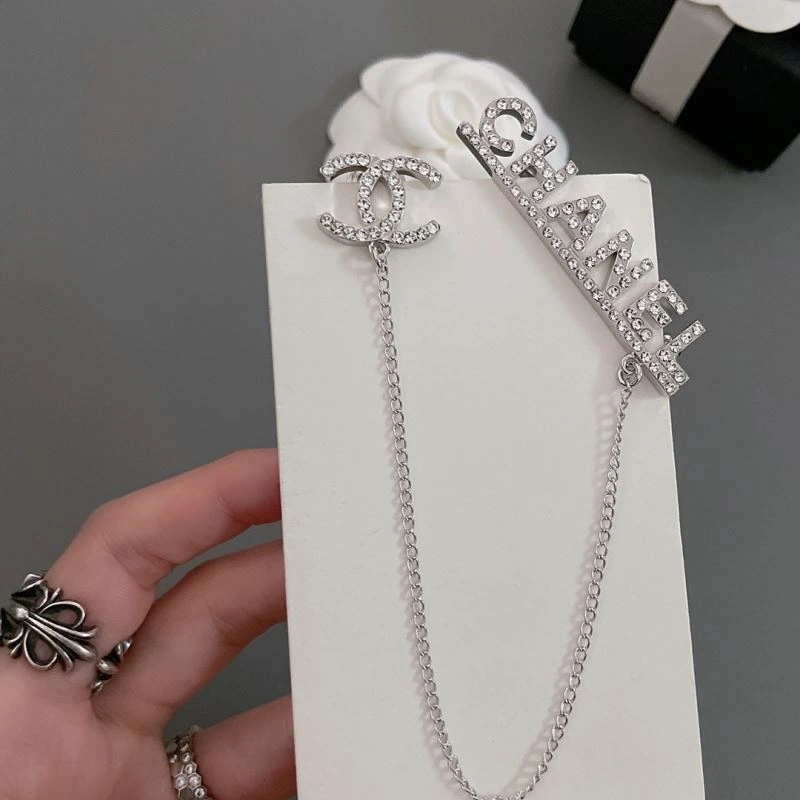 Trendy Chxnxl Brooches 292730
