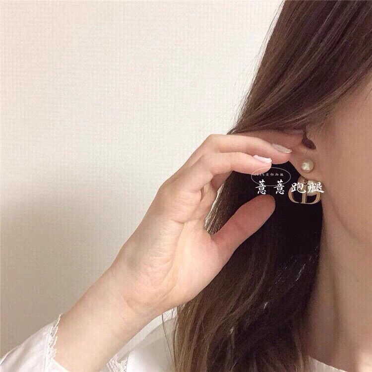 HighQuality Christian Dxxr Earrings 295340