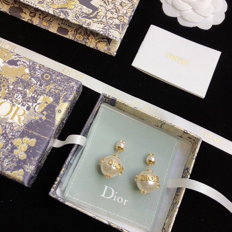 Practical Christian Dxxr Earrings 295336