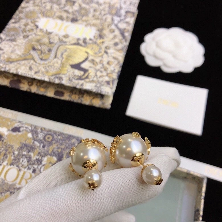 Practical Christian Dxxr Earrings 295336