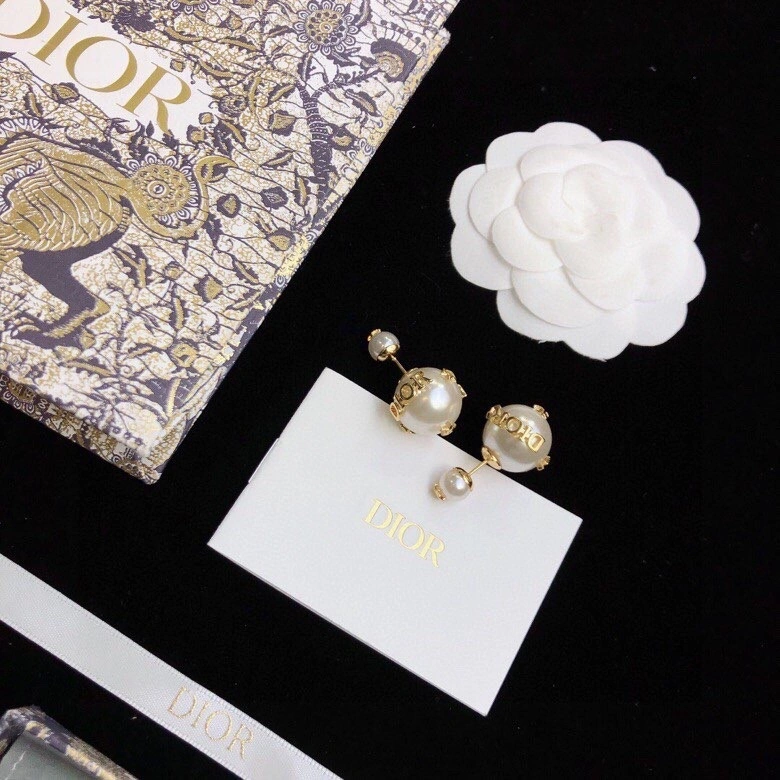Practical Christian Dxxr Earrings 295336