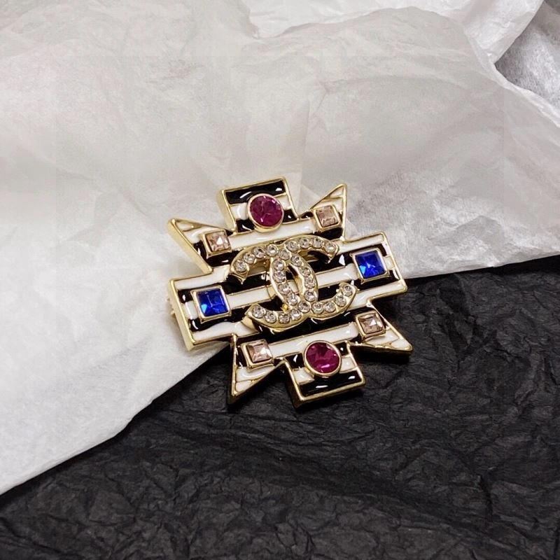 Elegant Chxnxl Brooches 292707