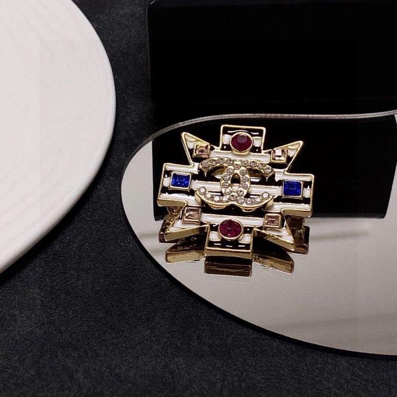 Elegant Chxnxl Brooches 292707