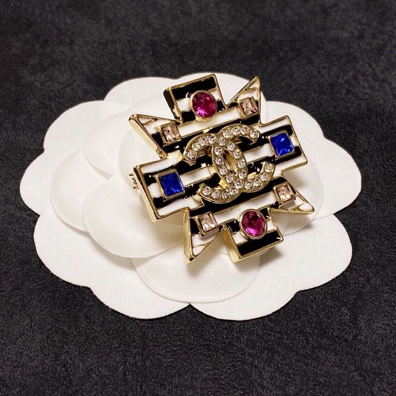 Elegant Chxnxl Brooches 292707