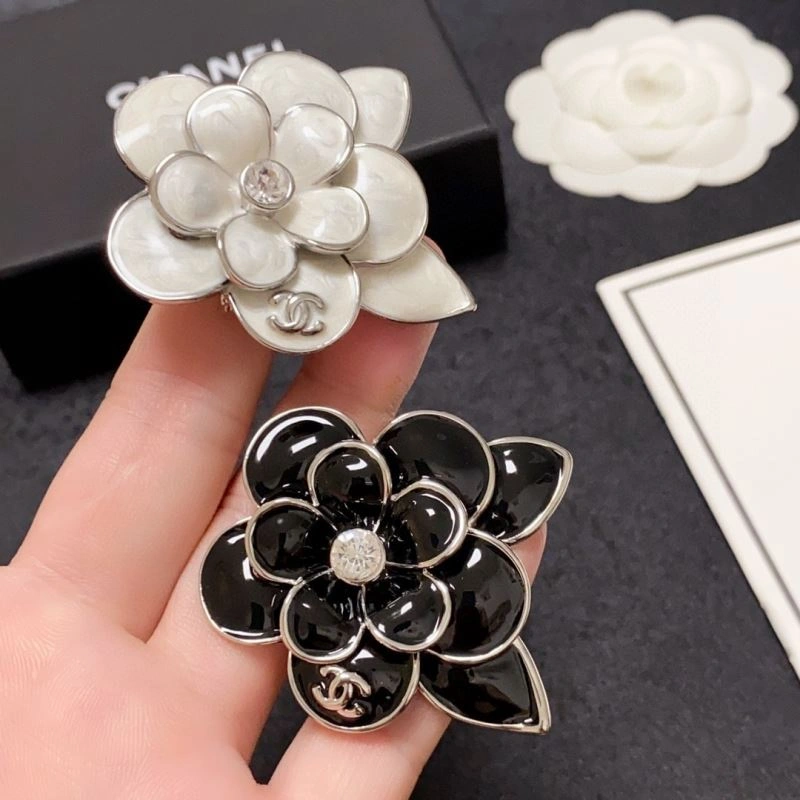 StreetReady Chxnxl Brooches 292720