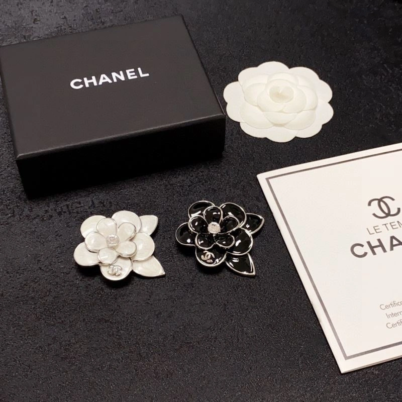 StreetReady Chxnxl Brooches 292720