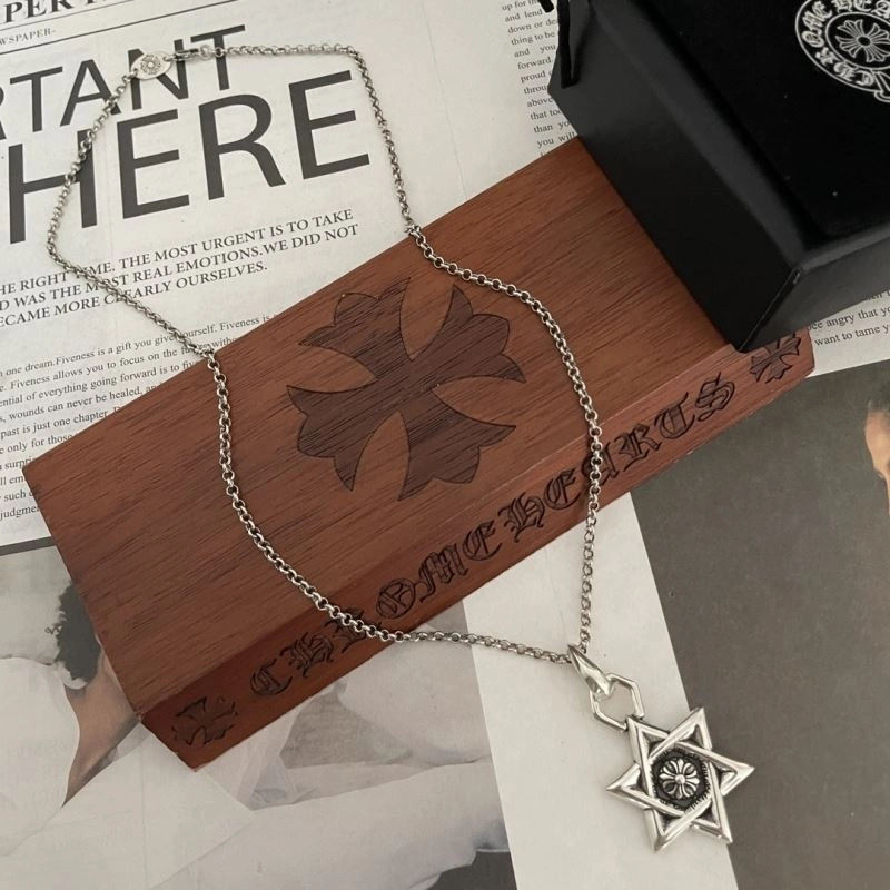 Chrxmx Hxxrts Necklaces GoAnywhere 300886