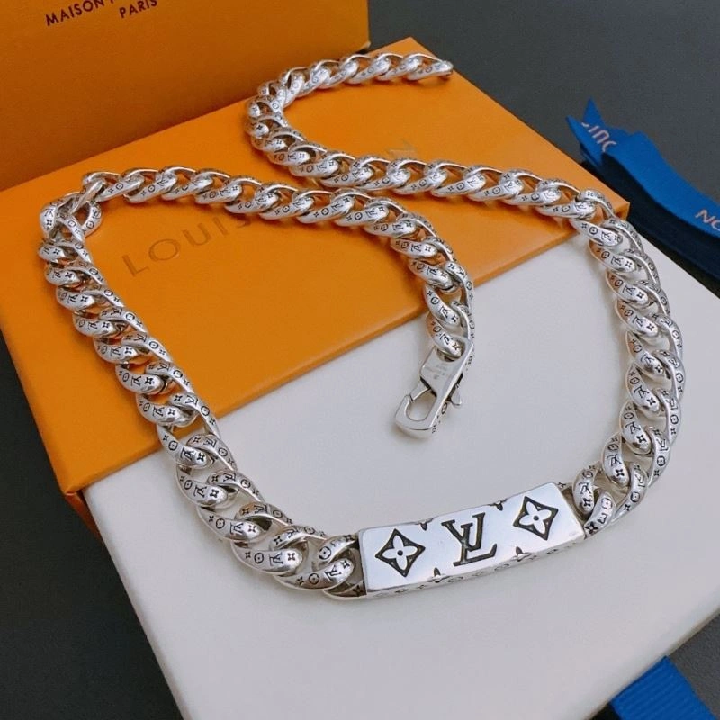 Functional LX Necklaces 311485