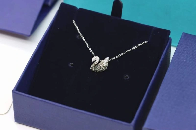 Swxrxvski Necklaces WellDesigned 315211