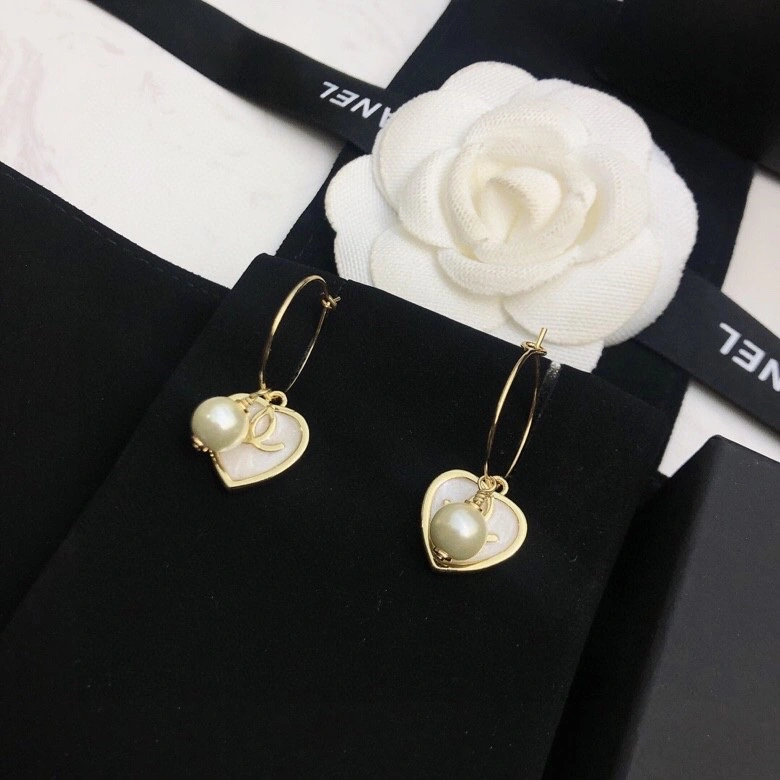 Elegant Chxnxl Earrings 291557