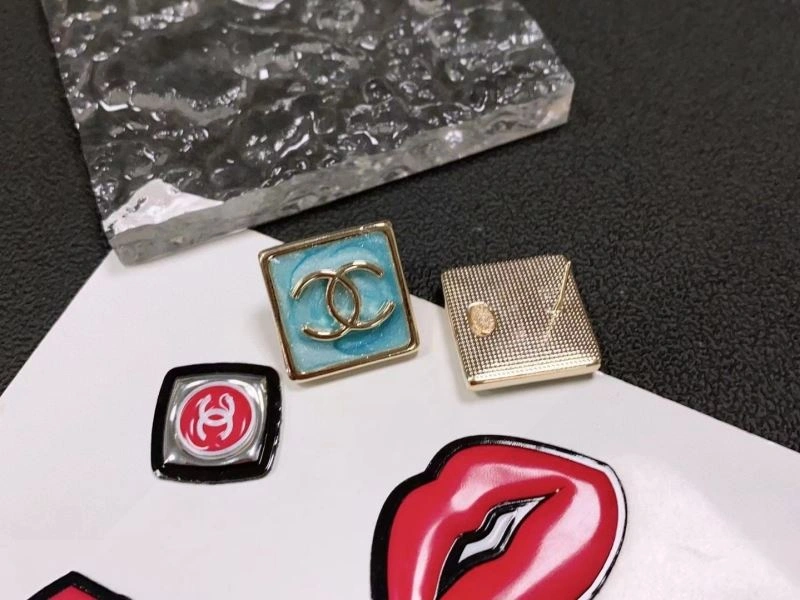 Fashionable Chxnxl Earrings 291564