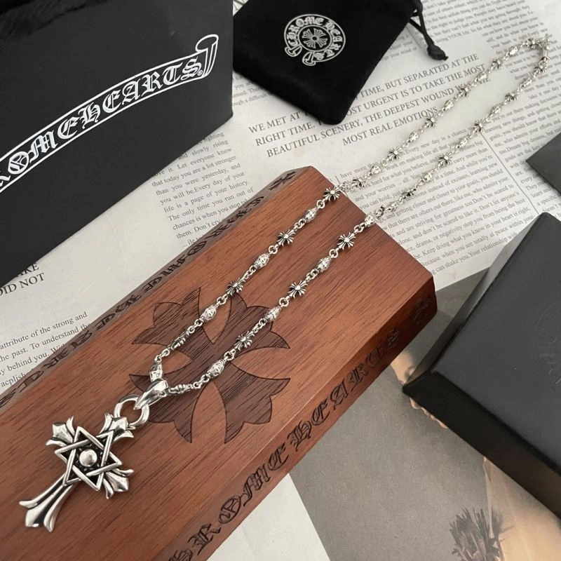 Durable Chrxmx Hxxrts Necklaces 300874