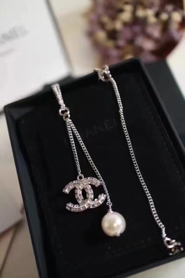 Efficient Chxnxl Brooches 292696