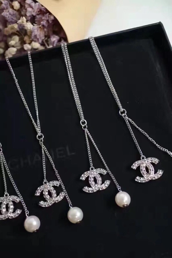 Efficient Chxnxl Brooches 292696
