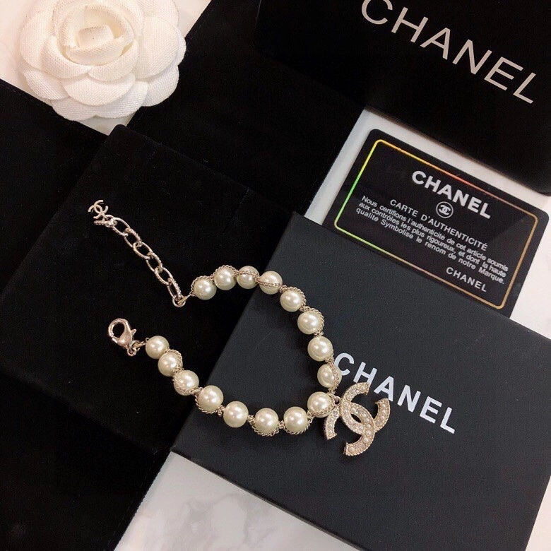 Vibrant Chxnxl Bracelets 293099