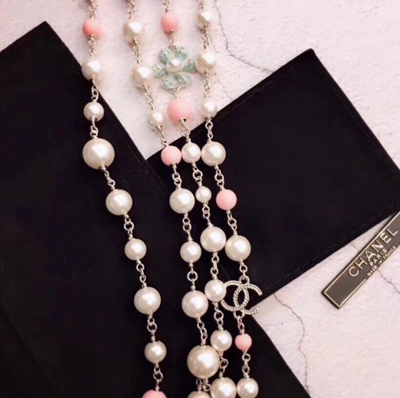 NewStyle Chxnxl Brooches 292692