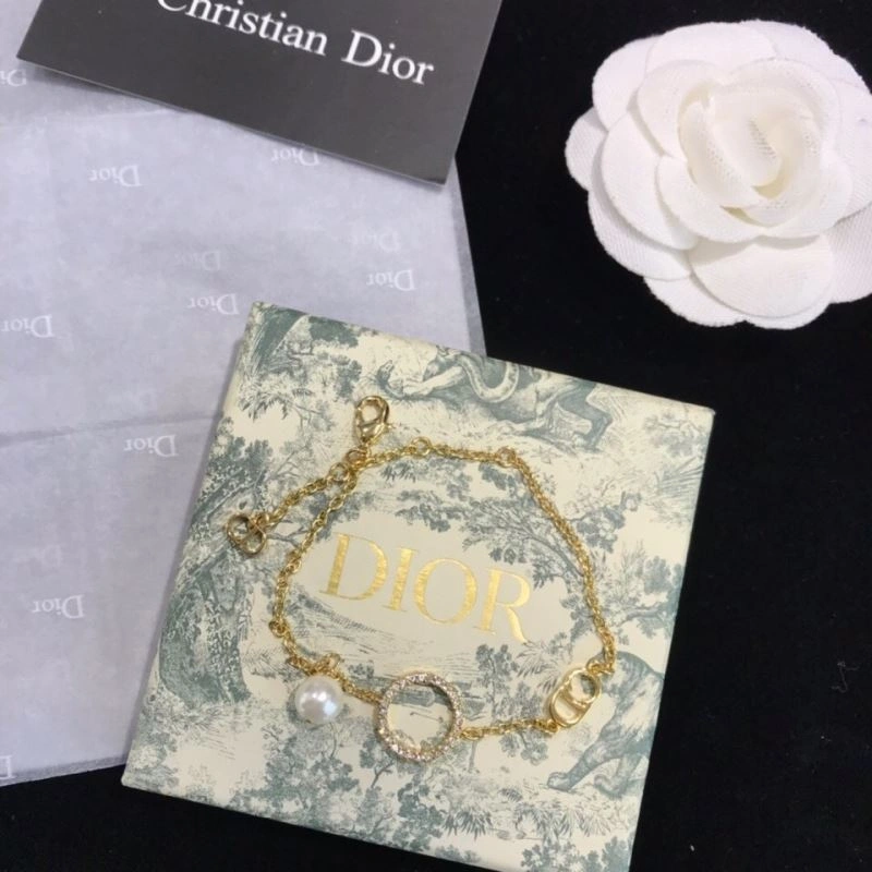 Christian Dxxr Bracelets Stylish 295512