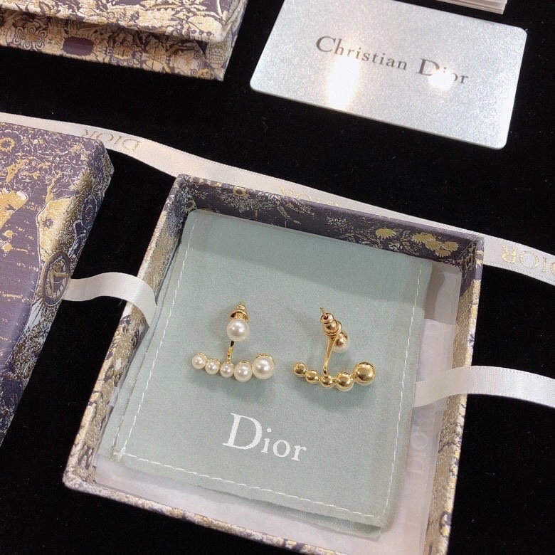 HighQuality Christian Dxxr Earrings 295329
