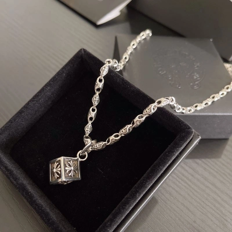 Chrxmx Hxxrts Necklaces Resilient 300856