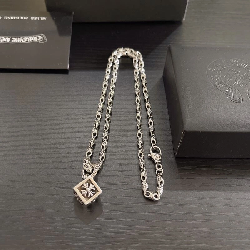 Chrxmx Hxxrts Necklaces Resilient 300856