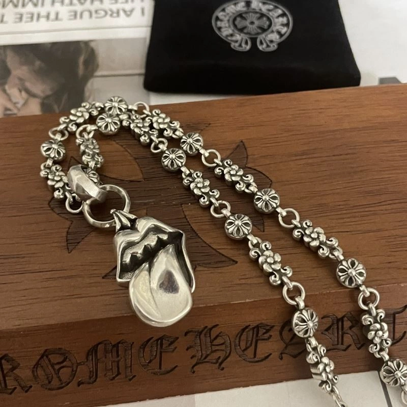 Trendy Chrxmx Hxxrts Necklaces 300857
