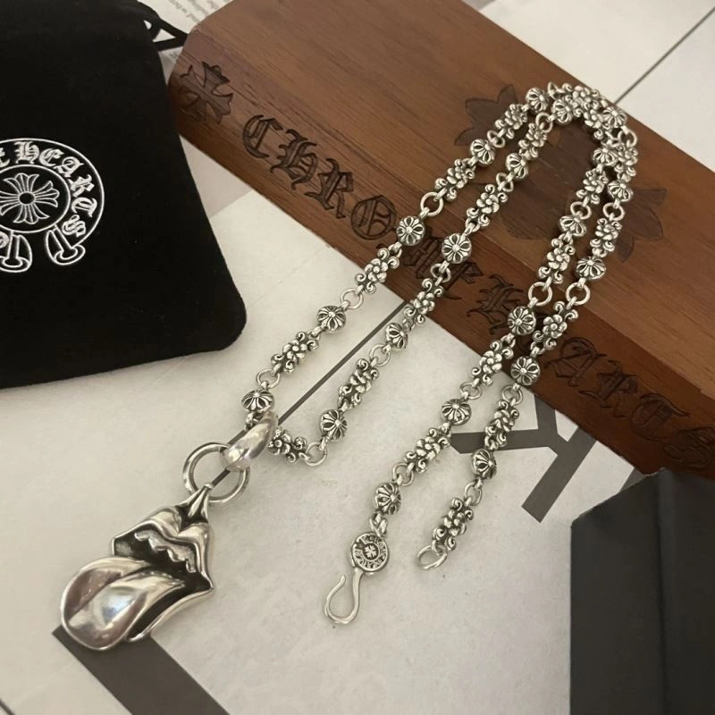 Trendy Chrxmx Hxxrts Necklaces 300857