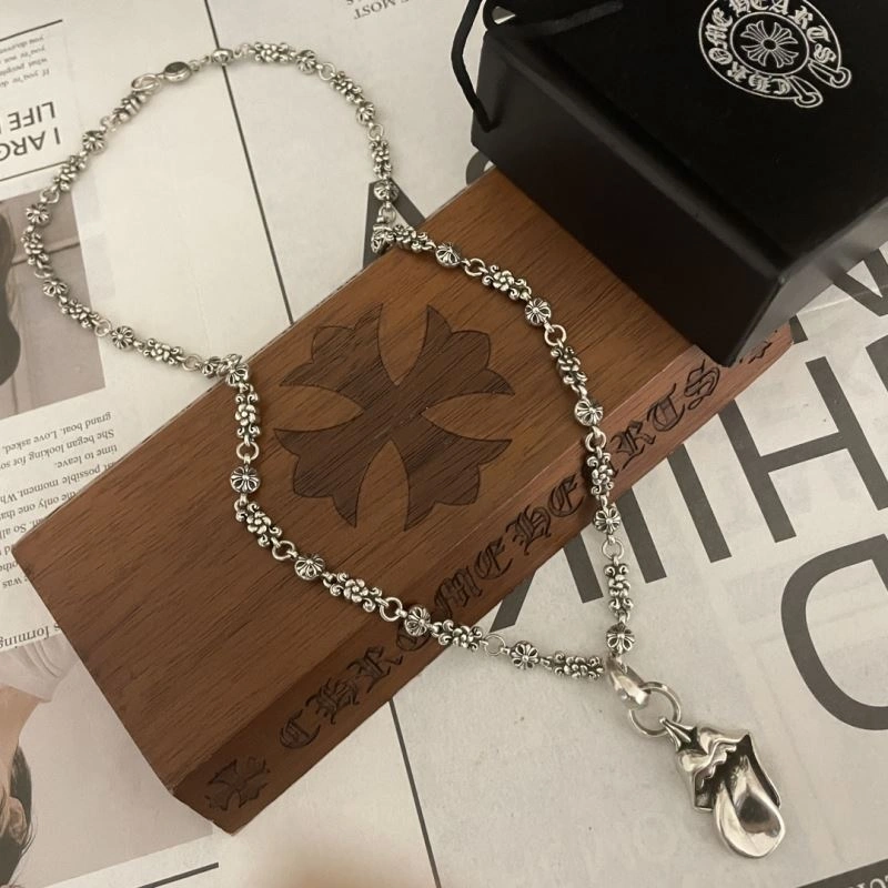 Trendy Chrxmx Hxxrts Necklaces 300857