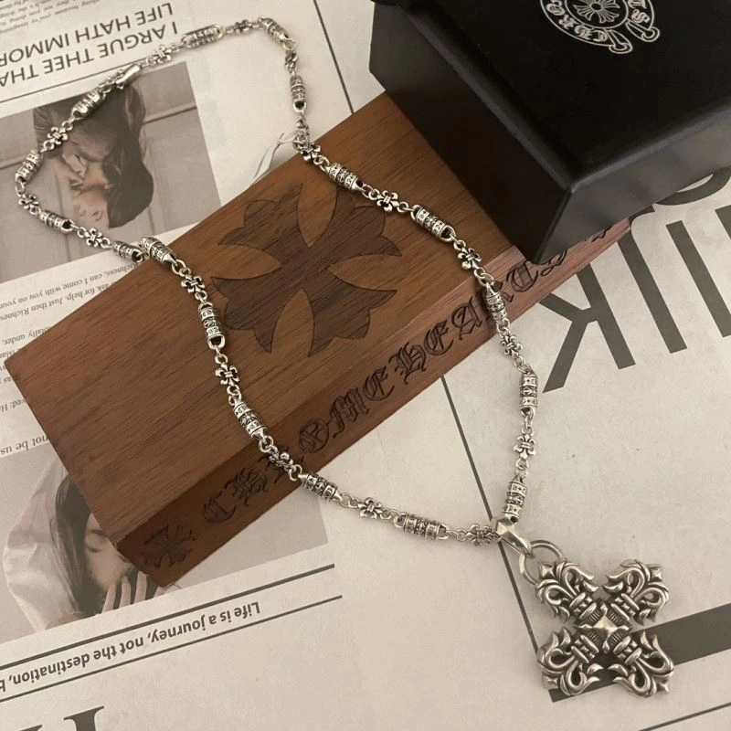 Elegant Chrxmx Hxxrts Necklaces 300873