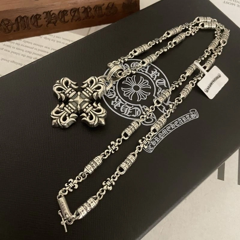Elegant Chrxmx Hxxrts Necklaces 300873