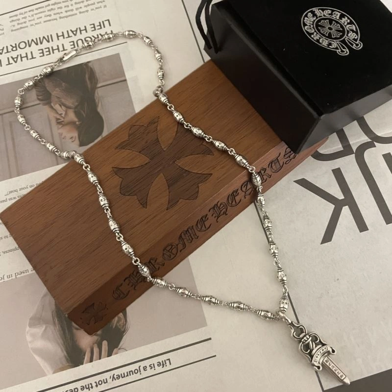 Stylish Chrxmx Hxxrts Necklaces 300864