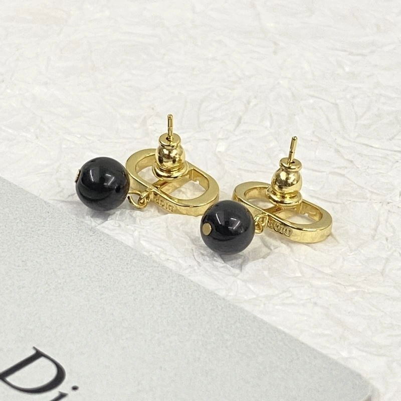 Christian Dxxr Earrings Elegant 295320