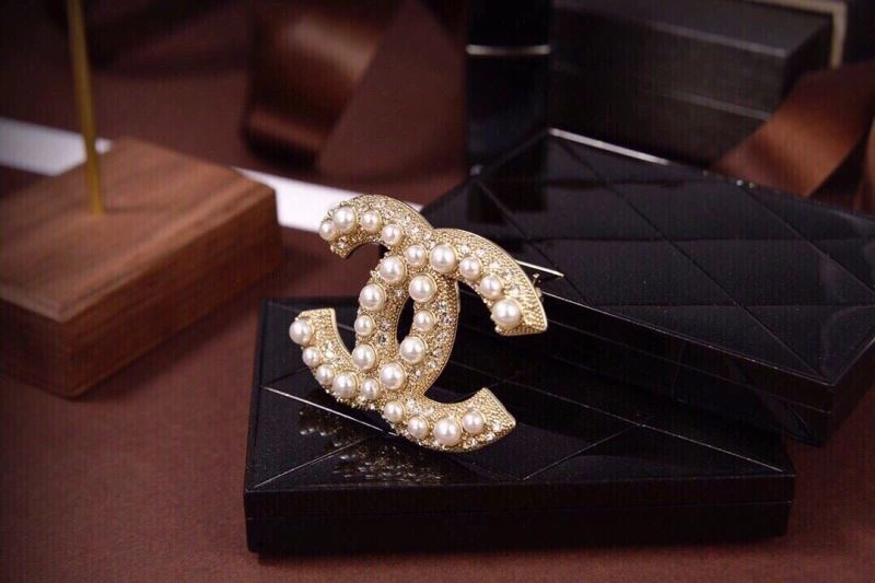 Chxnxl Brooches Sleek 292690