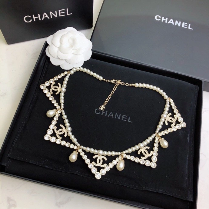 Trendsetting Chxnxl Brooches 292676