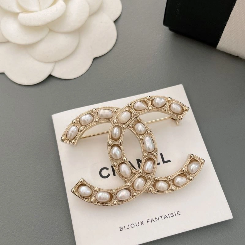 Modern Chxnxl Brooches 292674