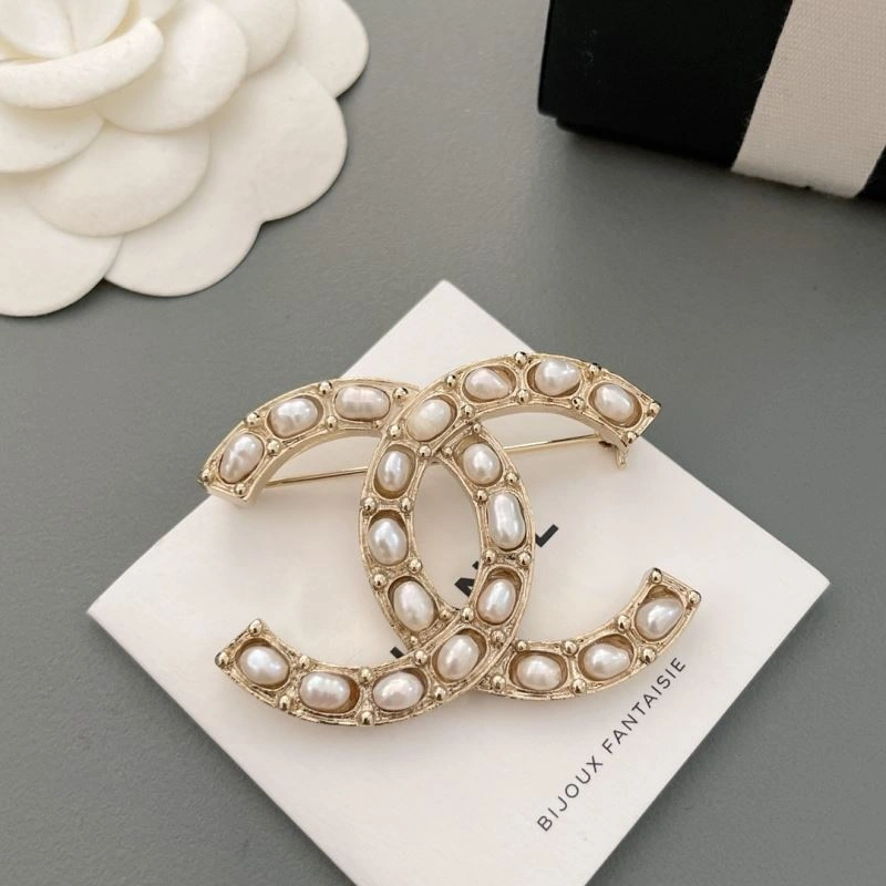 Modern Chxnxl Brooches 292674