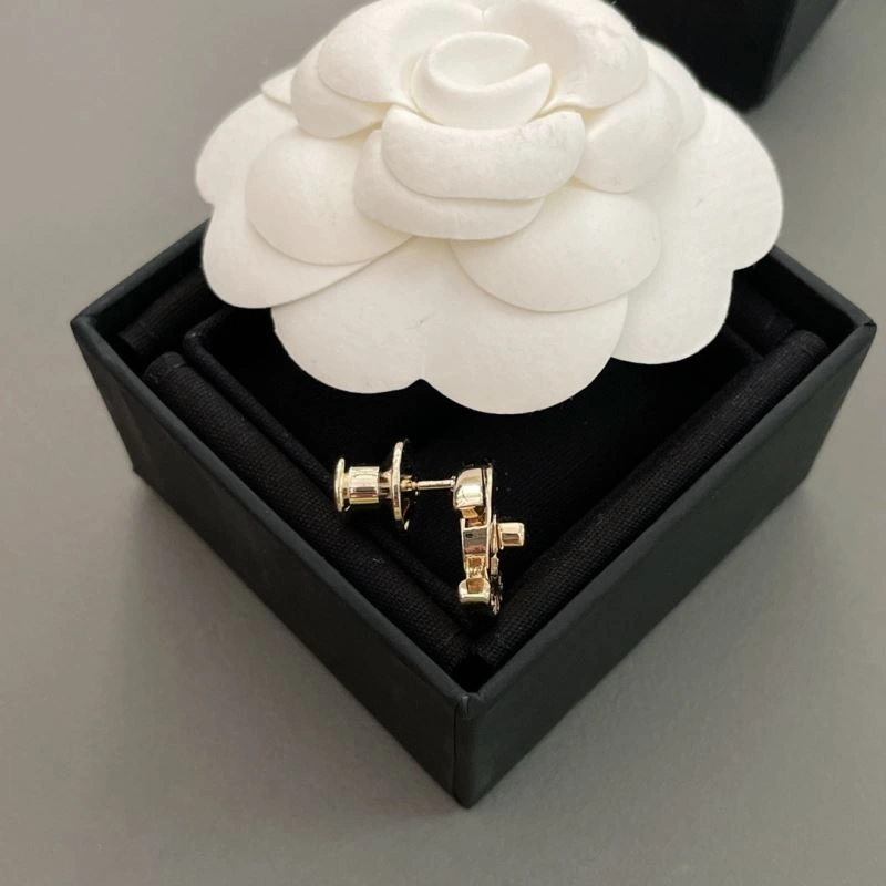 HighQuality Chxnxl Brooches 292661