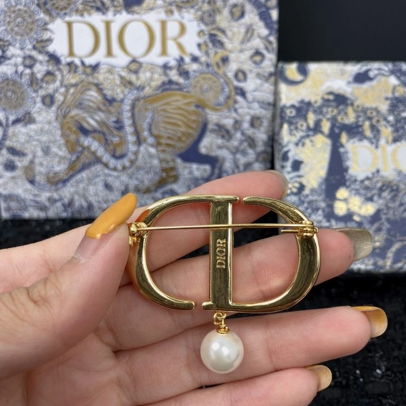 Christian Dxxr Brooches Soft 295452
