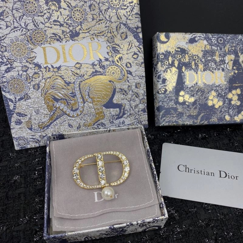 Christian Dxxr Brooches Soft 295452