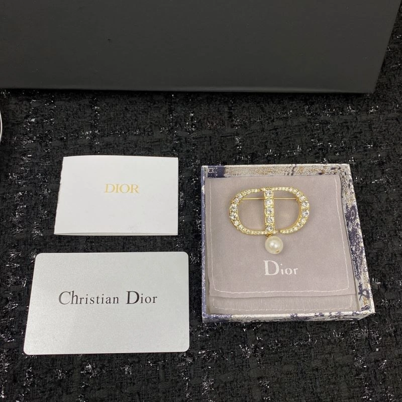 Christian Dxxr Brooches Soft 295452