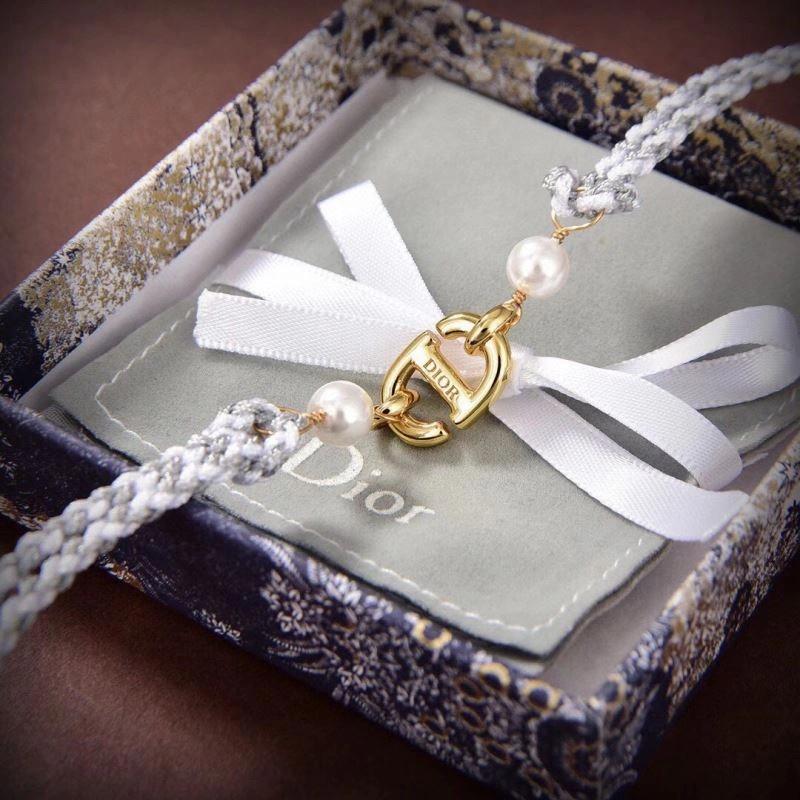 Christian Dxxr Necklaces Efficient 295105