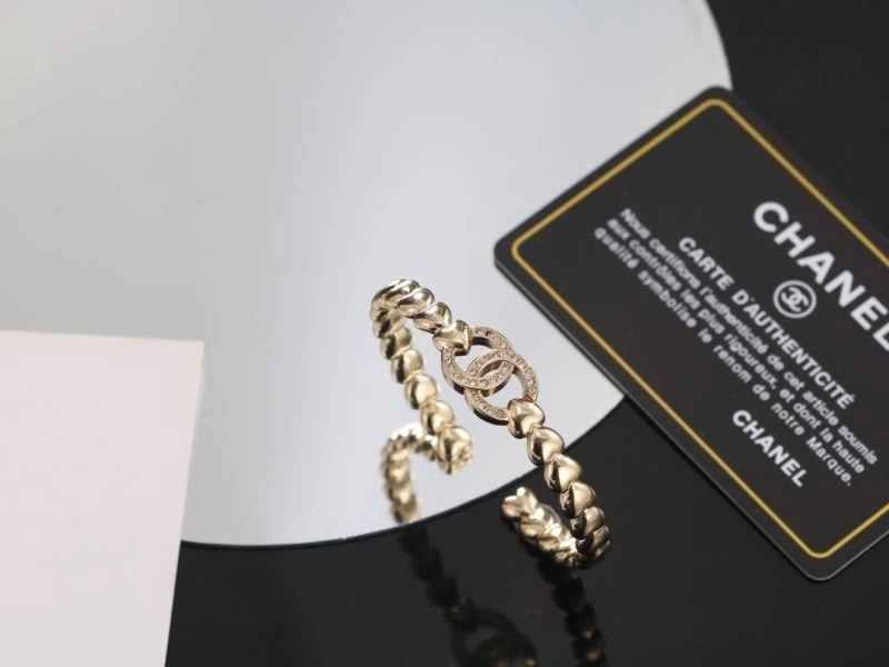 Bright Chxnxl Bracelets 293096