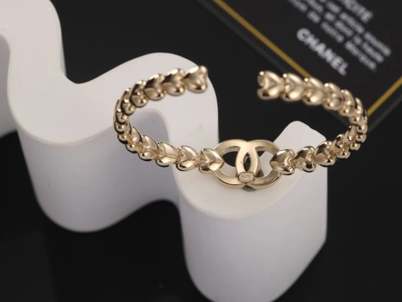 Bright Chxnxl Bracelets 293096