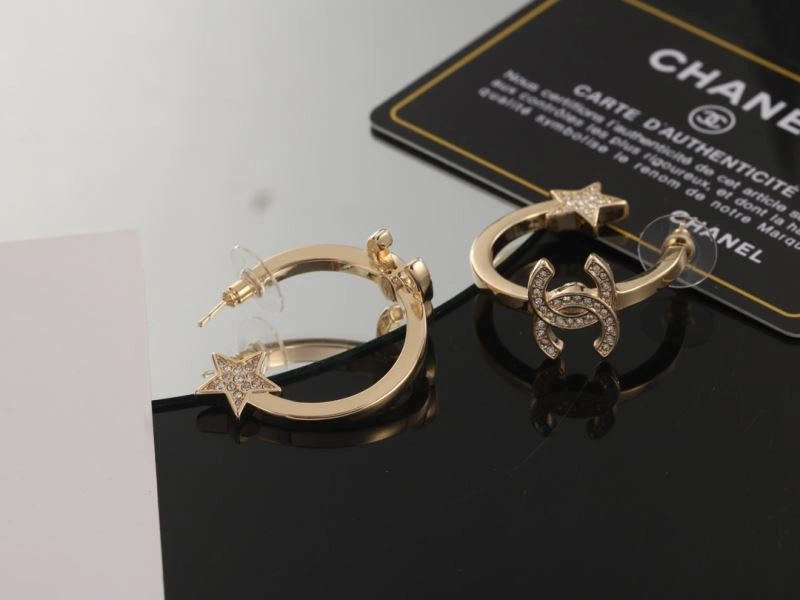 Trendsetting Chxnxl Earrings 291528