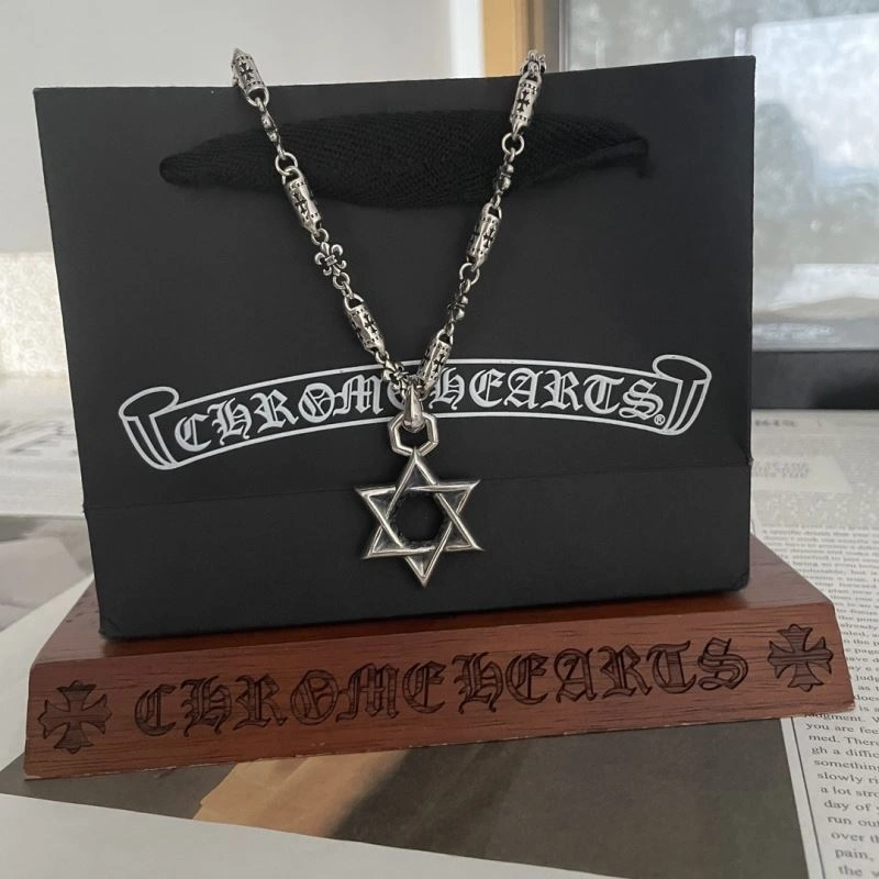 Chrxmx Hxxrts Necklaces DailyWear 300839