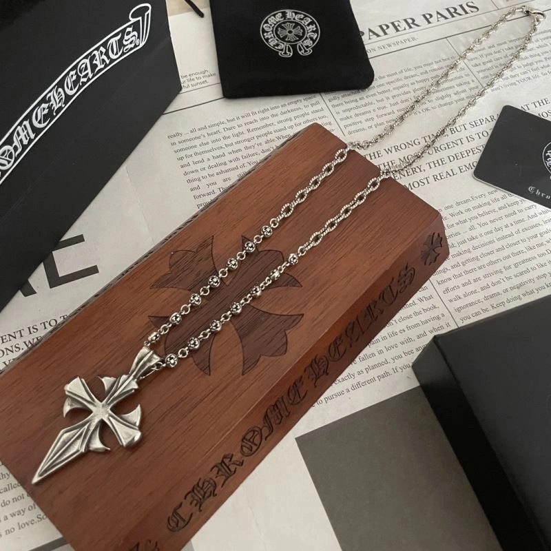 Modern Chrxmx Hxxrts Necklaces 300838
