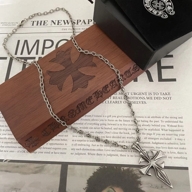 Modern Chrxmx Hxxrts Necklaces 300838