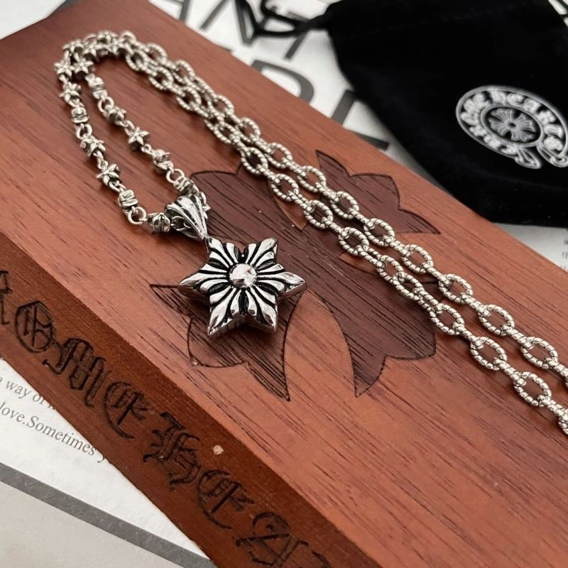 Trendy Chrxmx Hxxrts Necklaces 300835