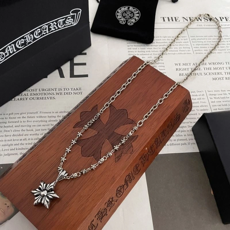 Trendy Chrxmx Hxxrts Necklaces 300835