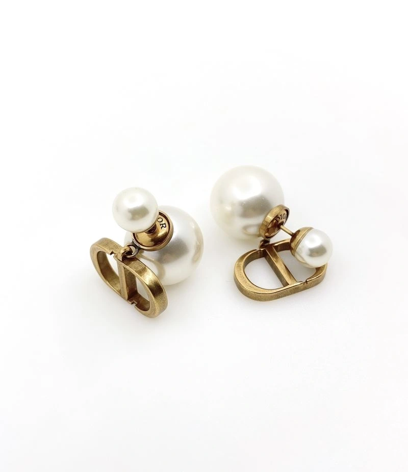 Compact Christian Dxxr Earrings 295301